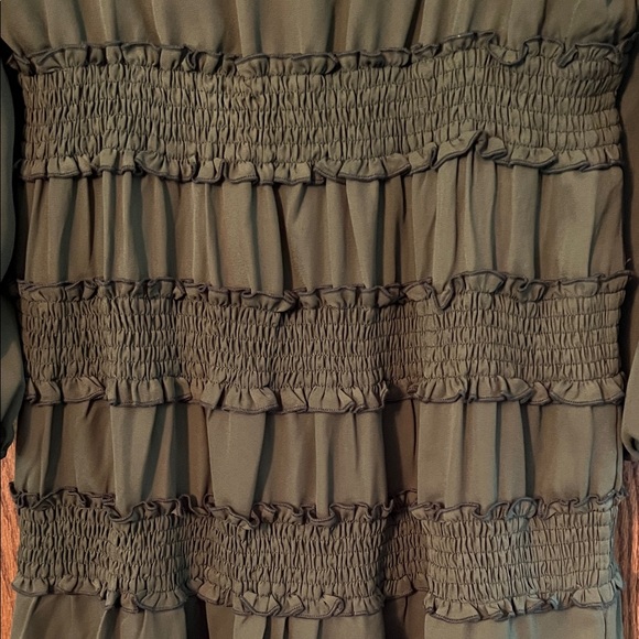 Molly Bracken Dark Green Long Sleeve Dress - Picture 4 of 6